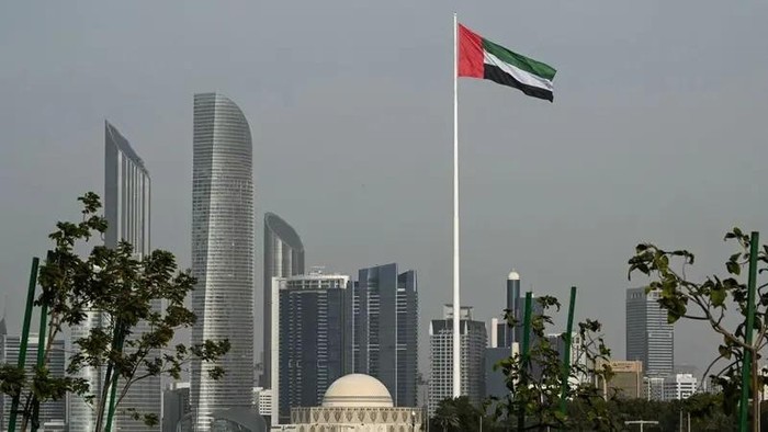 bendera-uea-berkibar-di-ibu-kota-abu-dhabi-1769508802073_169