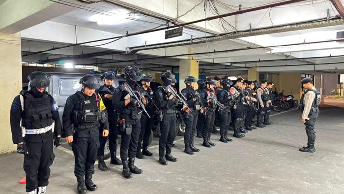 brimob-polda-metro-jaya-menggelar-patroli-senin-862026-dini-hari-1780888998769_169