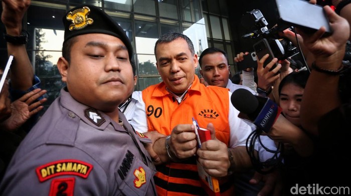 Historic Moment: Silmy Karim Diperiksa Perdana Usai Ditahan, Dicecar soal Hasil Geledah KPK