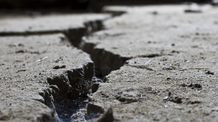 ilustrasi-gempa_169-1