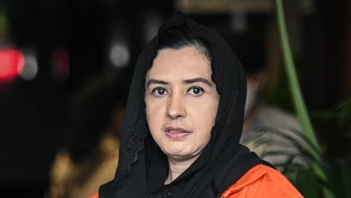kasus-korupsi-pengadaan-fadia-arafiq-jalani-pemeriksaan-di-kpk-1773395218740_169
