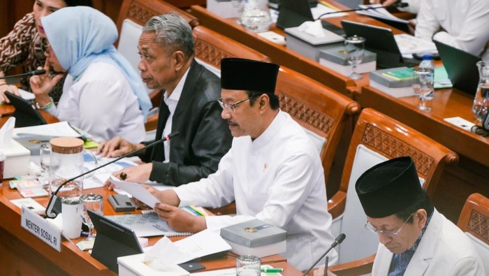 kemensos-demonstrasikan-sistem-digitalisasi-bansos-1781097555522_169