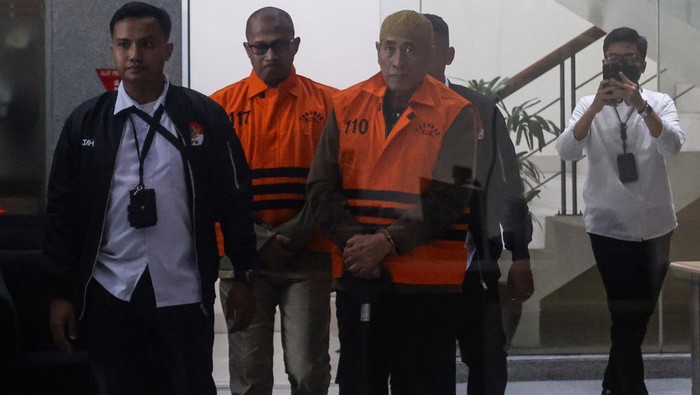 kpk-tahan-dua-tersangka-baru-kasus-korupsi-kuota-haji-1780949729608_169