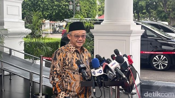 mendikdasmen-abdul-muti-membahas-khusus-soal-penerimaan-peserta-didik-baru-ppdb-sistem-zonasi-atau-ppdb-zonasi-bersama-preside_169