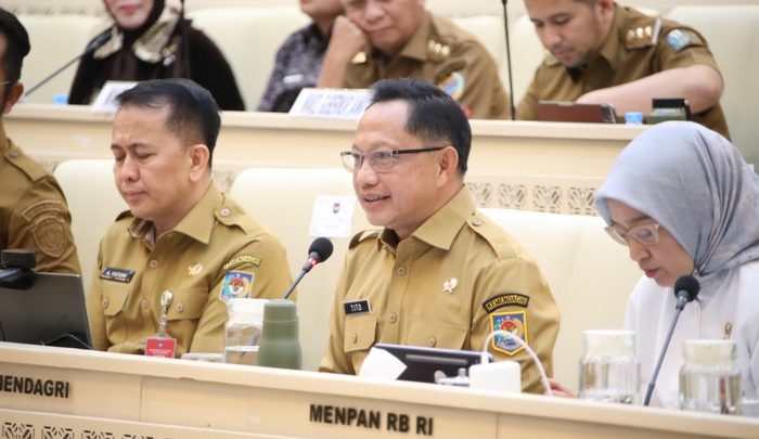 Topics Covered: Rapat Bareng DPR, Mendagri Beberkan Solusi Penataan PPPK di Daerah