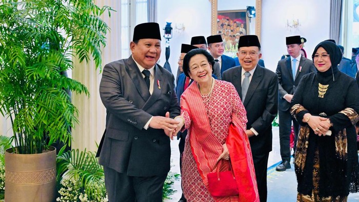 momen-kedekatan-prabowo-dan-megawati-di-hari-lahir-pancasila-senin-162026-1780300642404_169