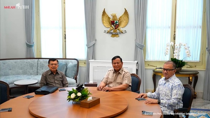 momen-prabowo-jusuf-kalla-dan-solihin-kalla-bertemu-di-istana-merdeka-jakarta-1781167324664_169