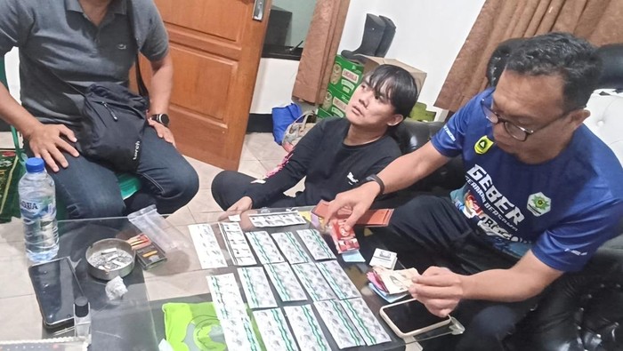 pengedar-ratusan-tramadol-di-bogor-ditangkap-polisi-1780888428151_169