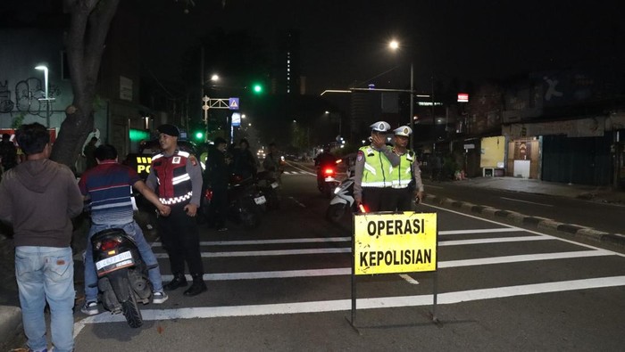 polisi-menggelar-patroli-dan-razia-di-jakarta-barat-dokistimewa-1780297021570_169