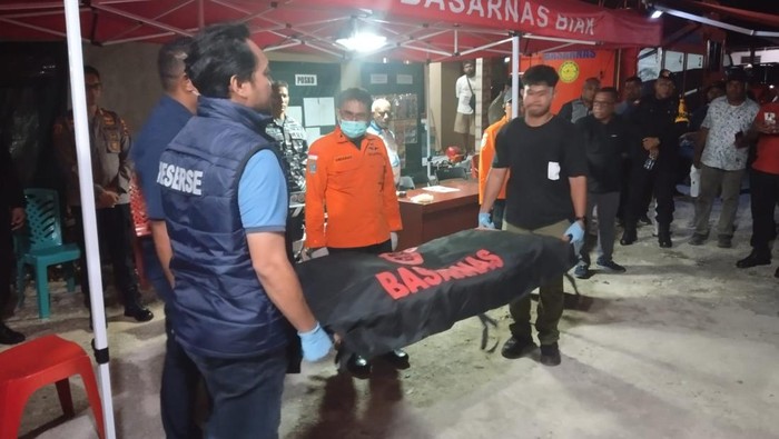 potongan-tubuh-diduga-korban-ledakan-bom-di-biak-numfor-diserahkan-ke-tim-dvi-polda-papua-untuk-diidentifikasi-1780368067435_169