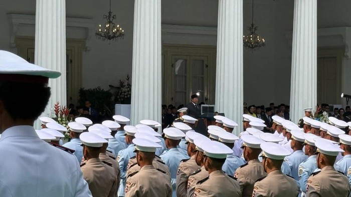 presiden-prabowo-subianto-memimpin-upacara-peringatan-hari-lahir-pancasila-senin-162026-1780282762210_169
