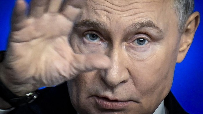 presiden-rusia-vladimir-putin-1766227493664_169
