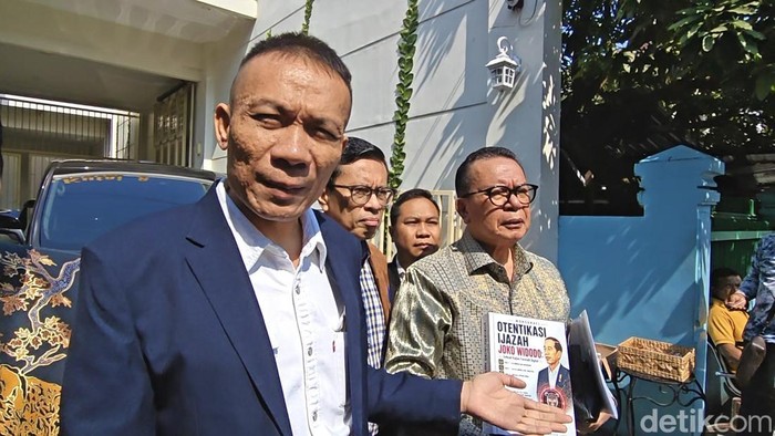 rismon-sianipar-temui-jokowi-1781666602086_169