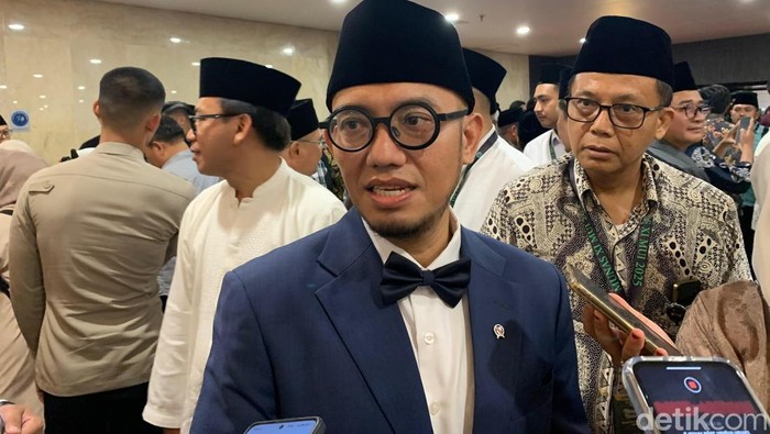 wakil-menteri-haji-wamenhaj-dahnil-anzar-simanjuntak-1763690756649_169