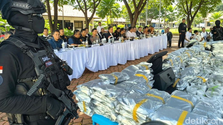 Total 12 Orang Ditangkap BNN Terkait Penggerebekan Gudang 3,37 Ton Narkoba