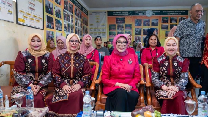 dharma-wanita-persatuan-dwp-kementerian-sosial-kemensos-1783779578740_169