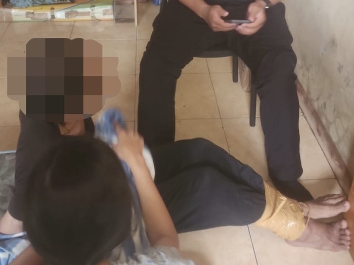 momen-pelaku-penusukan-acak-di-tangerang-ditangkap-polisi-1783774917912_43