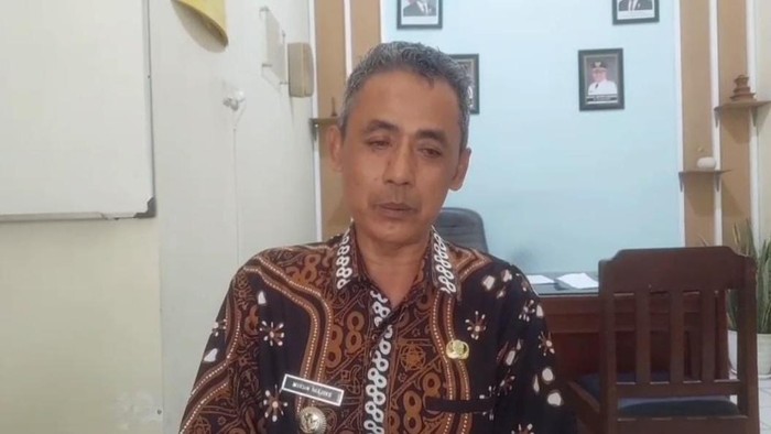 pejabat-main-game-saat-rapat-paripurna-dprd-madiun-1784368180417_169