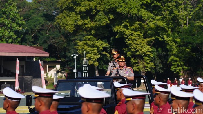 pimpinan-polri-memberikan-pemahaman-tentang-kondisi-geopolitik-yang-dinamis-dan-dampaknya-kepada-282-calon-perwira-remaja-capa-1783654535003_169