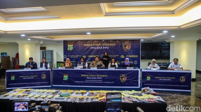 polda-metro-jaya-bongkar-kasus-psk-anak-di-bekasi-1783505627700_169