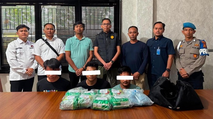 New Policy: Jaringan Narkoba di Bengkalis Diringkus, 8 Paket Besar Sabu Disita