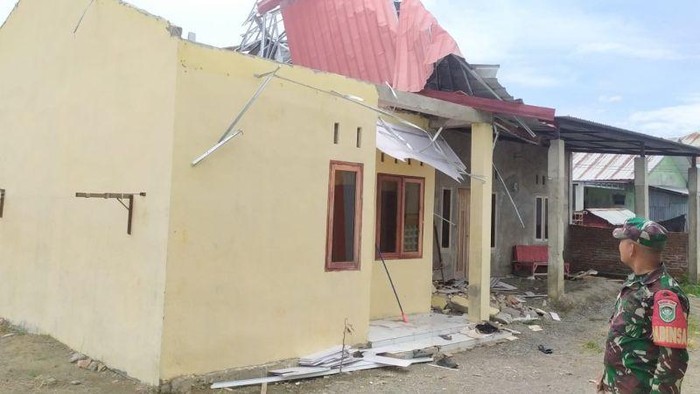 7 Rumah dan 1 Ruko di Aceh Besar Rusak Diterjang Angin Kencang