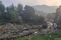 Sungai Ciliwung di Bogor Surut saat Kemarau, Jadi Tempat Bocah Main Layangan