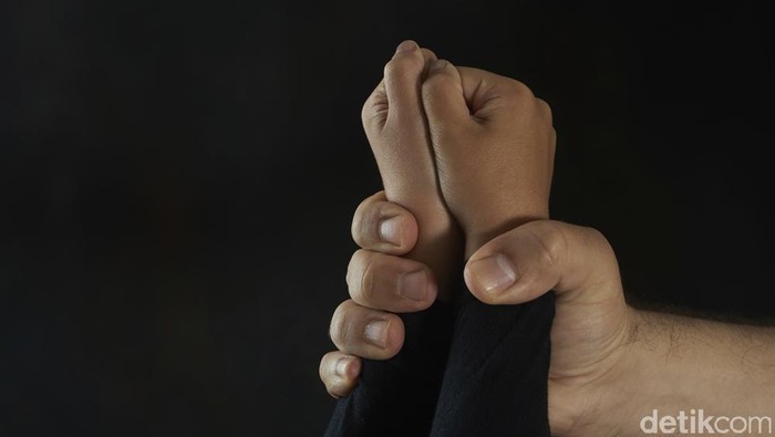 Keji! Ayah Cabuli Anak Kandung Iming-imingi Uang Rp 200 Ribu di Depok