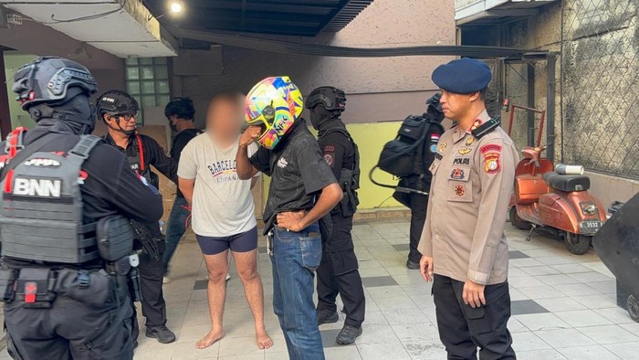 Akhir Pelarian ‘Bos Gendut’ Bandar Narkoba di Kampung Bahari