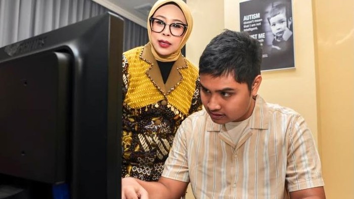 dapur-umum-kemensos-beroperasi-di-nagekeo-siapkan-ribuan-porsi-makanan-1786962869751_169