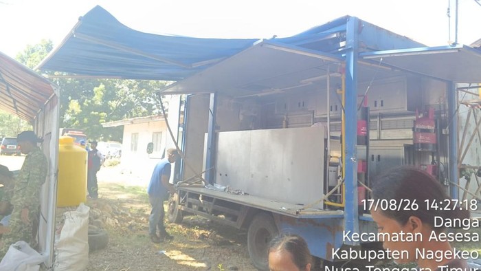 dapur-umum-kemensos-beroperasi-di-nagekeo-siapkan-ribuan-porsi-makanan-1786962869834_169