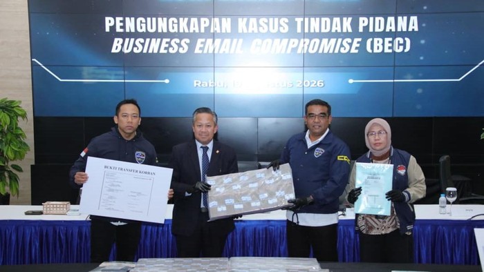 dittipidsiber-bareskrim-polri-membongkar-sindikat-kejahatan-siber-yang-melibatkan-wn-china-hingga-wni-1787140111167_169