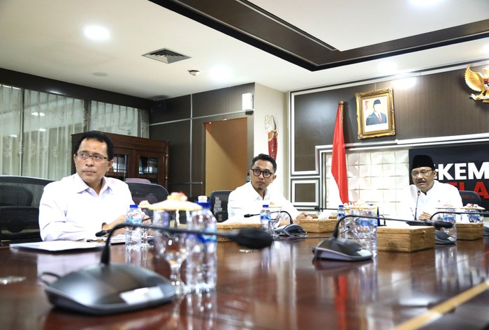 gus-ipul-tekankan-tiga-prioritas-pengelolaan-sekolah-rakyat-1785930007215