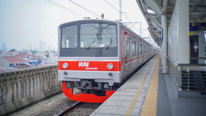 ilustrasi-kereta-rel-listrik-krl-dok-kci_169