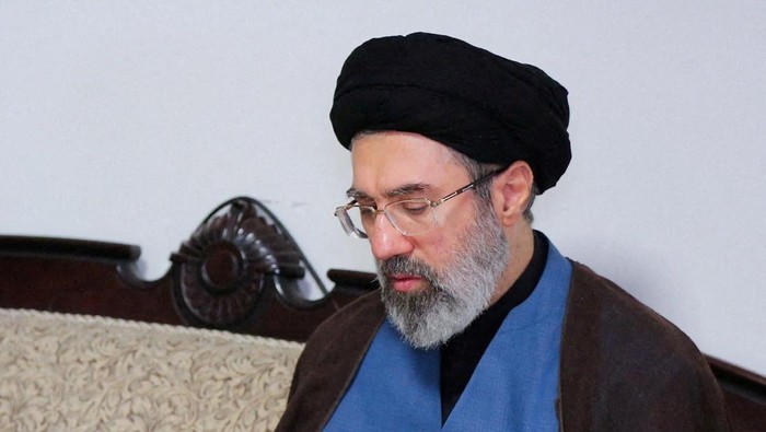 Terungkap, Presiden Iran Bertemu Mojtaba Khamenei Bulan Lalu