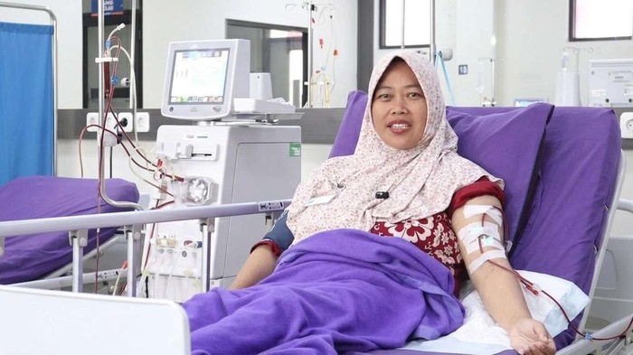 jkn-menjadi-penopang-harapan-herna-di-balik-rutinitas-cuci-darah-1785936544109_169