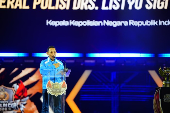 kapolri-jenderal-listyo-sigit-prabowo-ajak-atlet-dan-penikmat-gim-digital-untuk-mengambil-peran-aktif-menjaga-keamanan-ruang-d-1786285379118