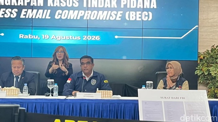 kasubdit-i-dittipidsiber-bareskrim-polri-kombes-deddy-supriadi-1787134581284_169