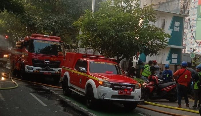 4 Fakta Kebakaran Gedung di Cikini hingga Orang Terjebak Kepulan Asap
