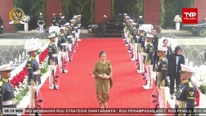 Pakai Kebaya Hijau Olive, Puan Tiba di Sidang Tahunan dan Sidang Bersama 2026