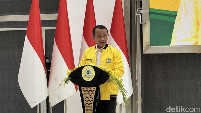 Bahlil Cerita Pernah Jadi ‘Bubur’ di 2025, Minta Siagakan Pasukan Udara