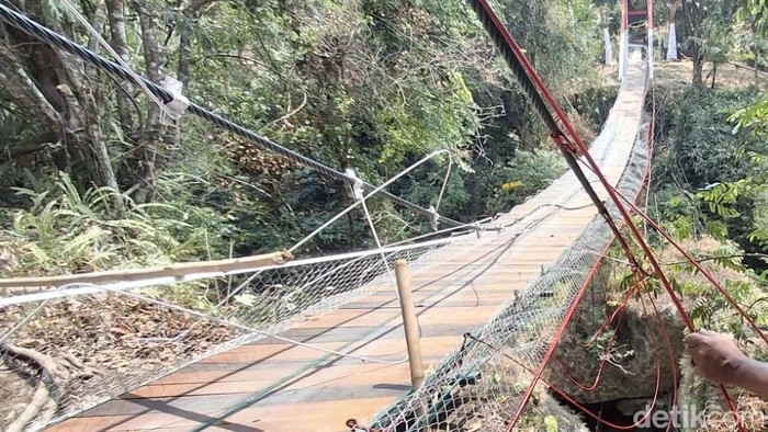 kondisi-jembatan-pongpet-pangandaran-pasca-kejadian-1788157097972_169
