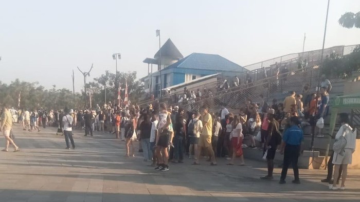 Kondisi Labuan Bajo Usai Gempa M 6,2: Air Laut Surut-Listrik Mati