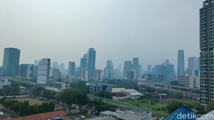 kualitas-udara-di-jakarta-pada-sore-ini-terpantau-tidak-sehat-jabbar-rdetikcom-1754900590706_169