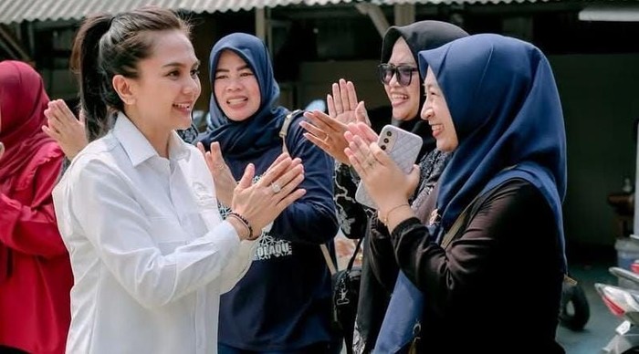 Legislator Gerindra Marlyn Maisarah Cek Pembangunan Jembatan Gantung Cibeber