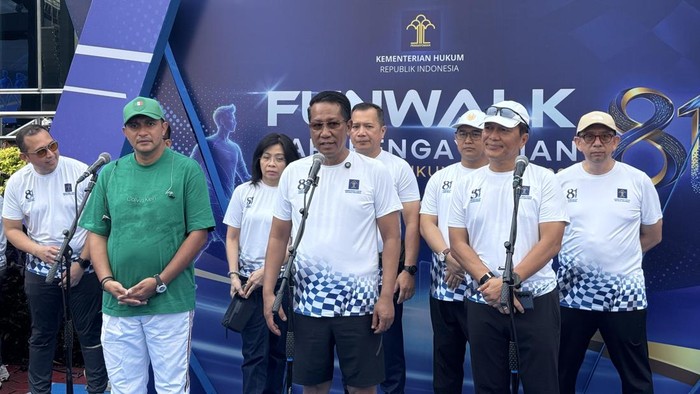 Menkum Gelar Fun Walk di CFD Rasuna Said, Ungkap Arahan Prabowo Rayakan HUT RI