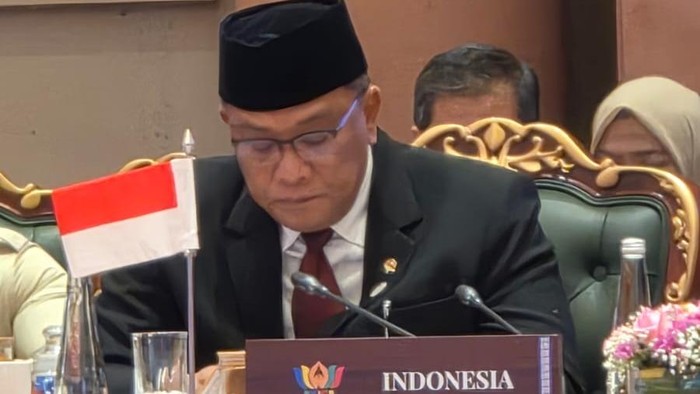 menteri-lingkungan-hidup-jumhur-hidayat-dokistimewa-1787066267120_169