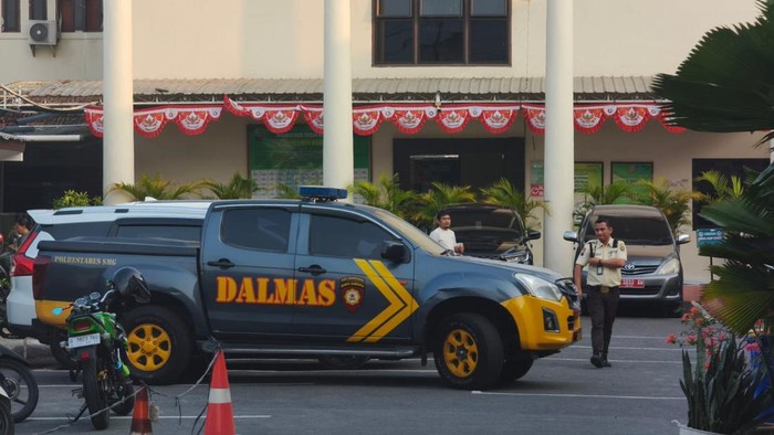 mobil-dalmas-di-pengadilan-negeri-semarang-kecamatan-semarang-barat-kota-semarang-selasa-1882026-1787059598726_169