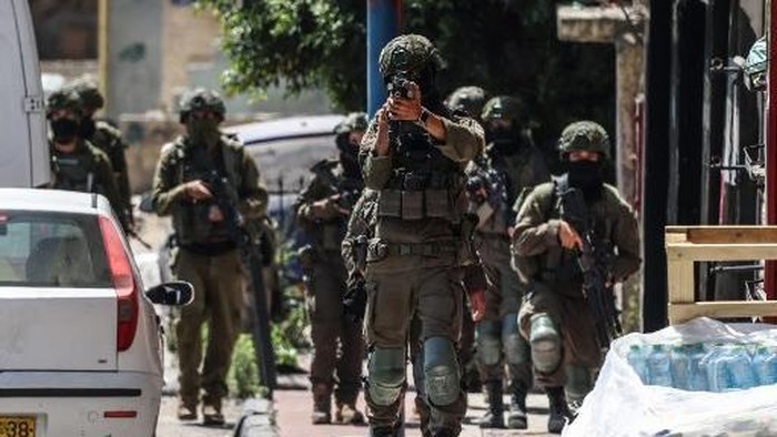 palestinian-israel-conflict-1785944818381_169