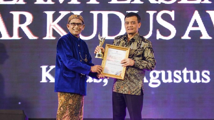 Ahmad Luthfi Raih Penghargaan ‘Pendobrak Kemajuan Jawa Tengah’